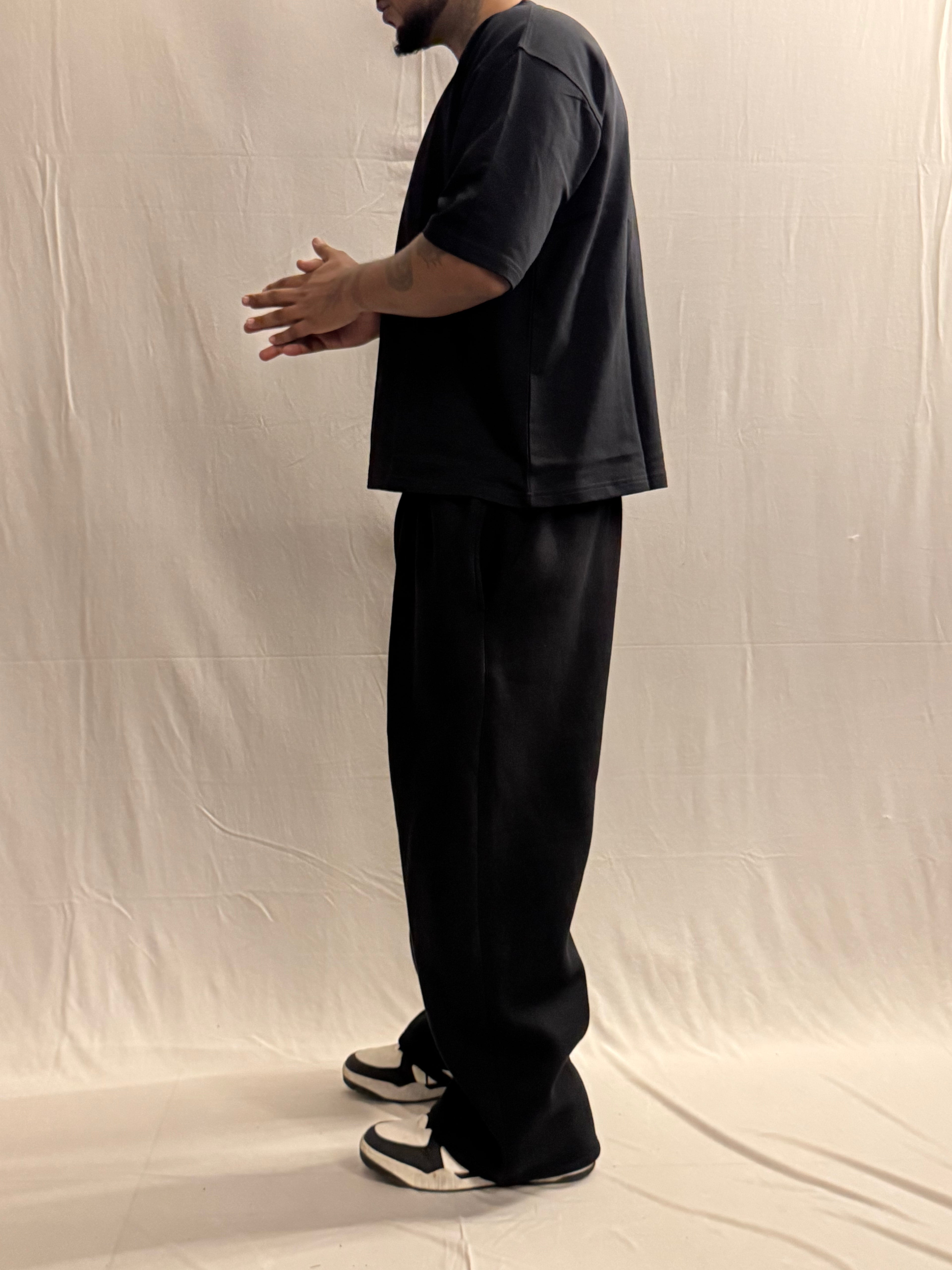 COZY STRAIGHT LEG SWEATS - BLACK