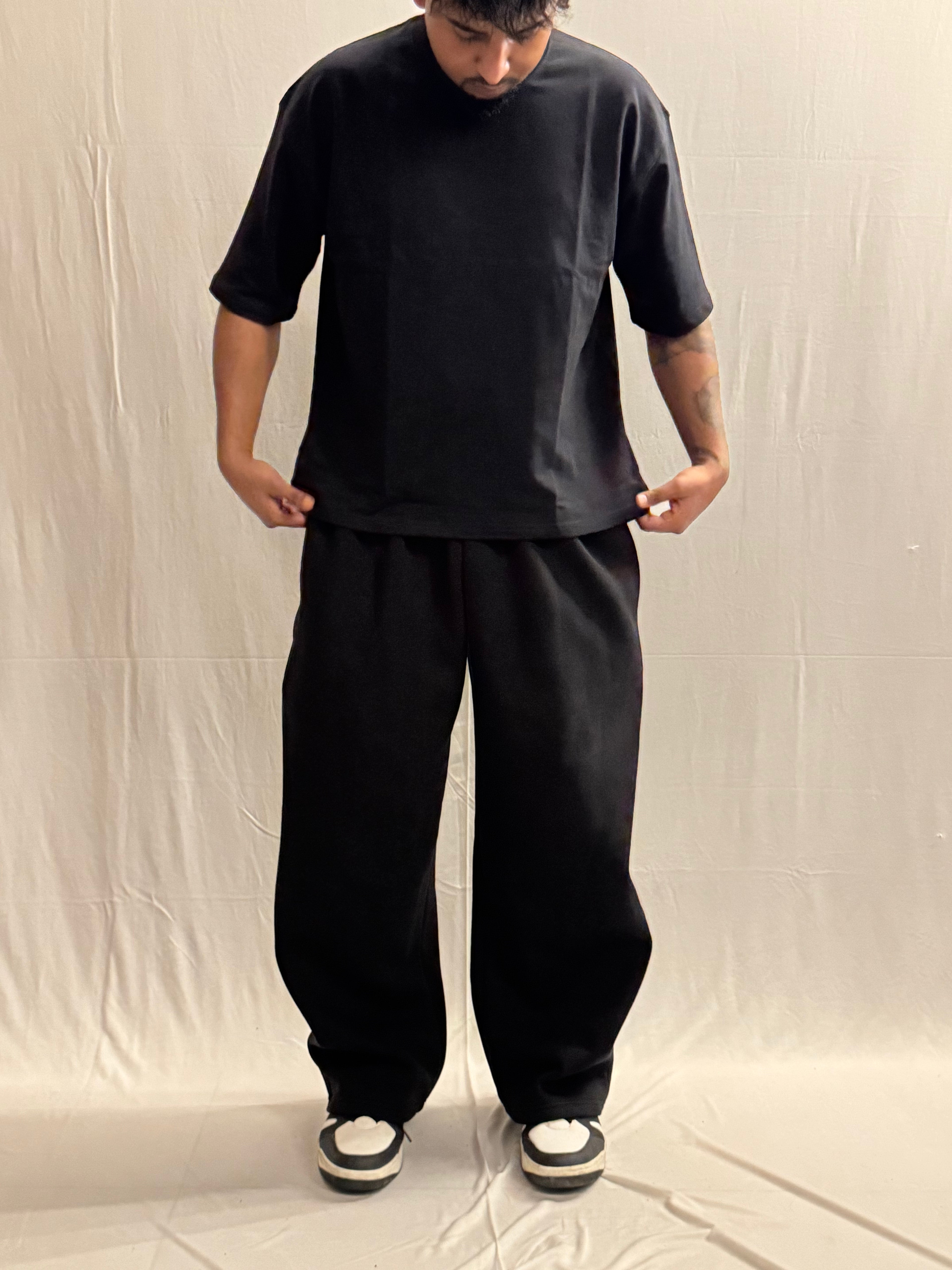 SIGNATURE BLANK T-SHIRT - BLACK