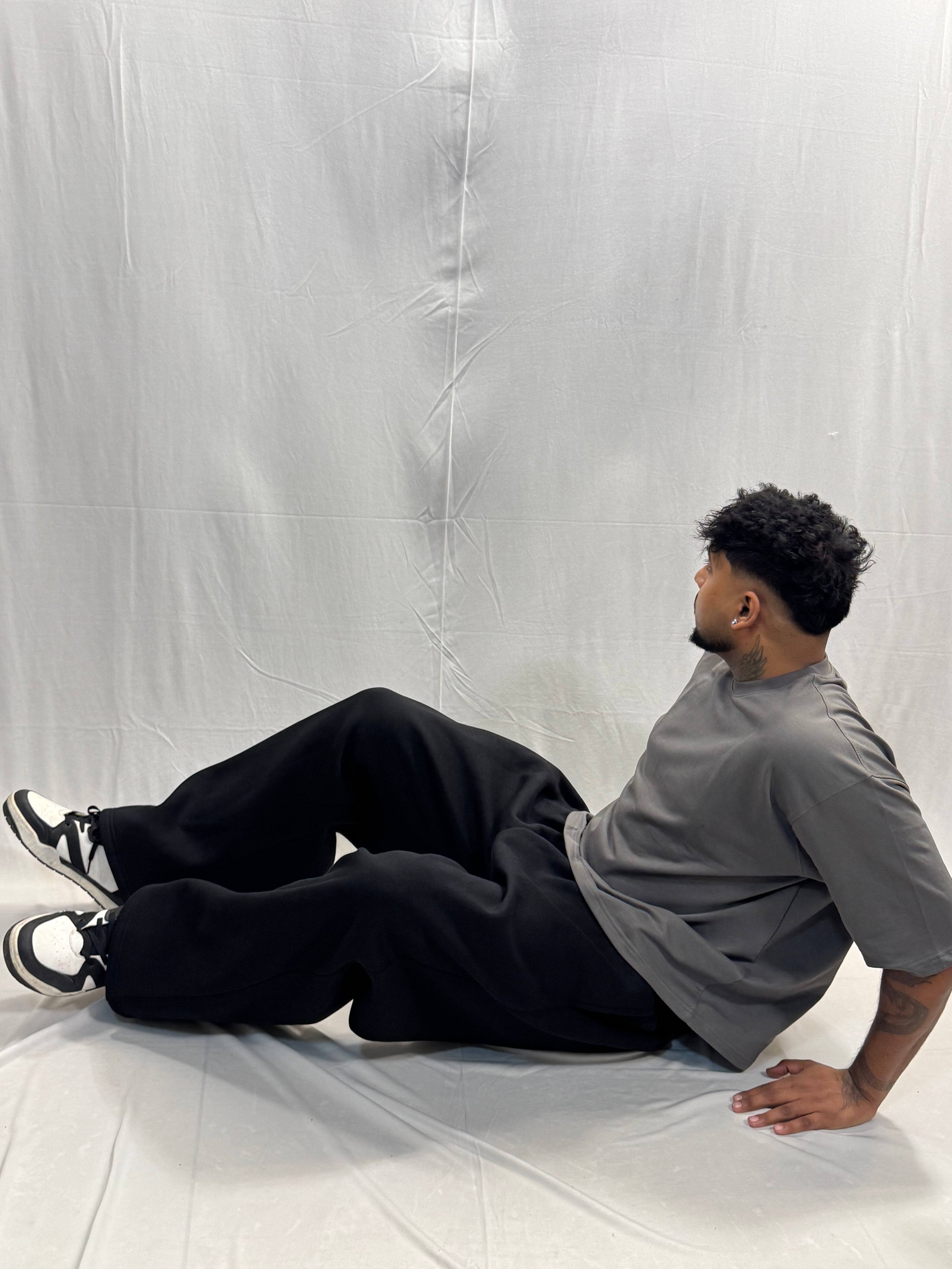 GREY TEE & BLACK SWEAT