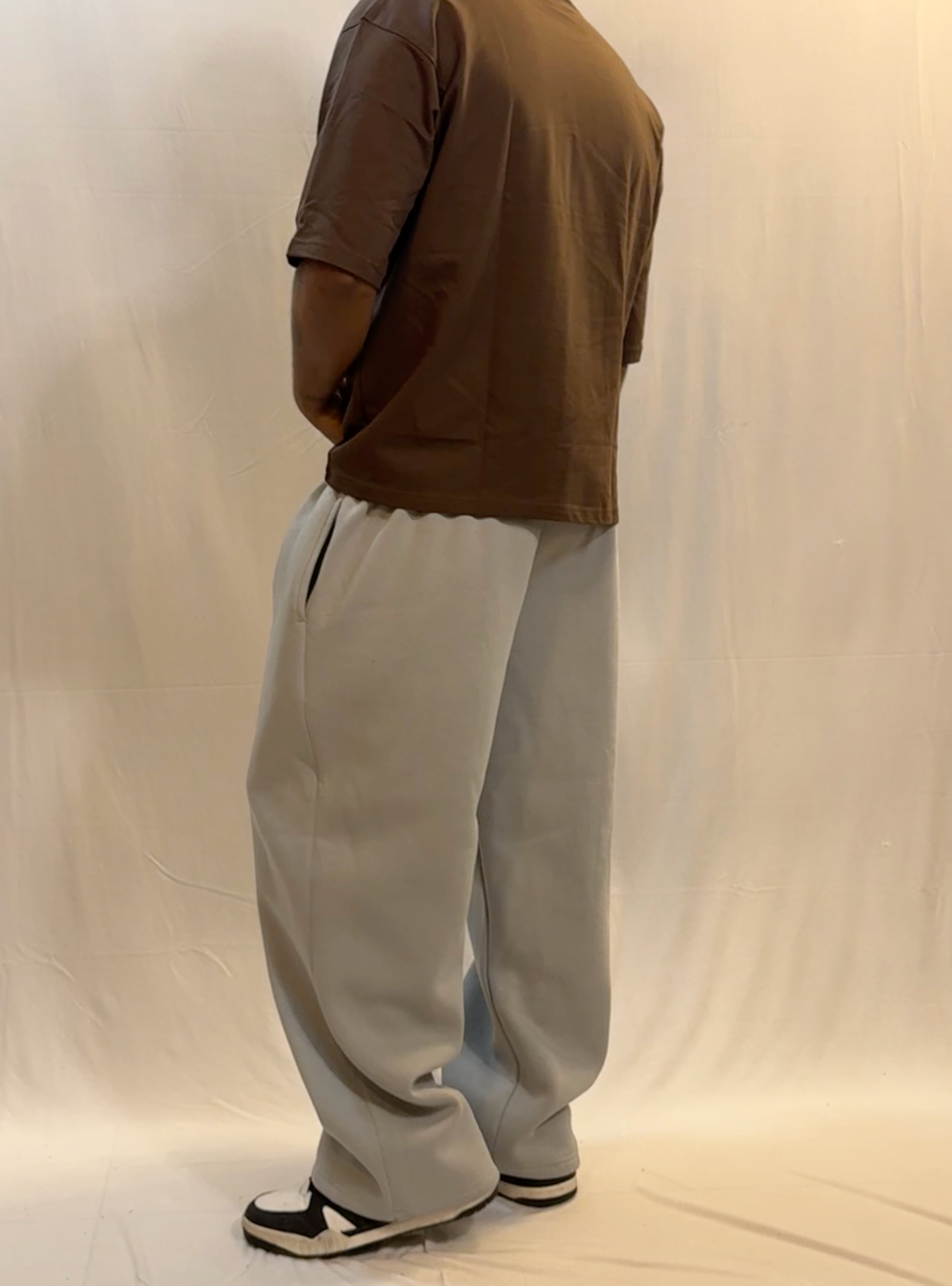 BROWN TEE & GREY SWEAT